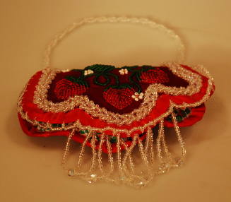 Needle case/pincusion with strawberry flower design