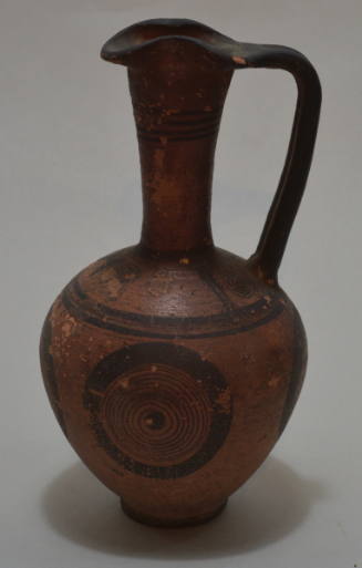 Cypriot oinochoe with trefoil lip and ovoid body, concentric circles on body and shoulder