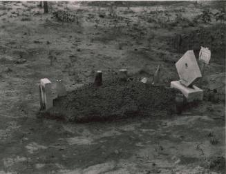 Child's Grave, Alabama
