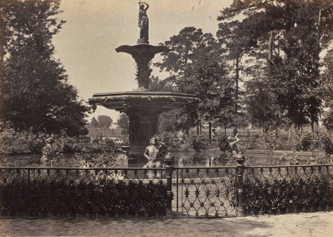 Fountain, Savannah, GA