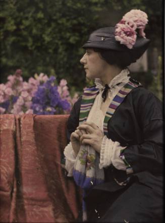 Tamara Karsavina in the Garden of the Marchioness of Ripon at Coombe