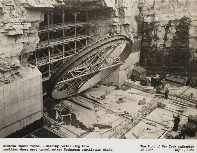 Mid-town Hudson Tunnel: Raising the Portal Ring (Lincoln Tunnel)