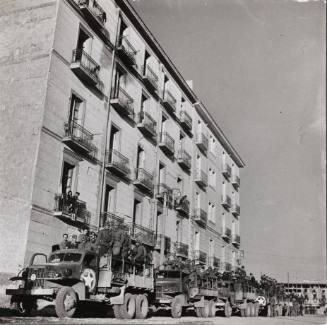 Evacuating Soldiers, Naples