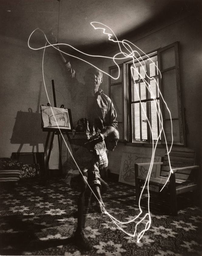 Picasso Drawing with Light