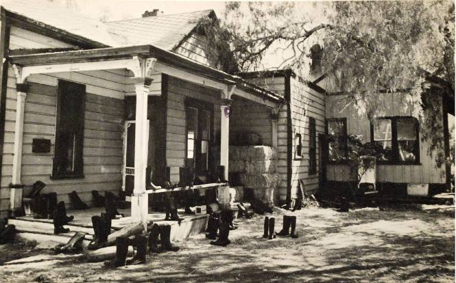 100 Boots on the Porch (100 Boots Go East)