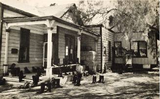 100 Boots on the Porch (100 Boots Go East)