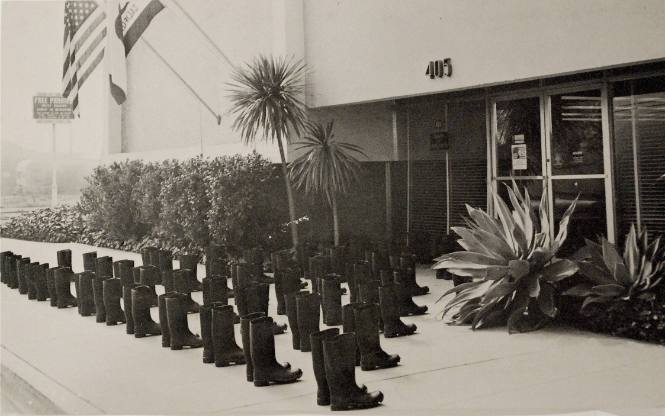 100 Boots at the Bank, Solana Beach, California, Feb. 9, 1971, 10:00 A.M.