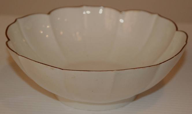 Kakiemond White Lotus Blossom Bowl