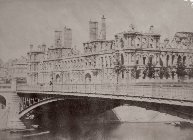 Ruins of the Communard Insurrection: Hotel de Ville