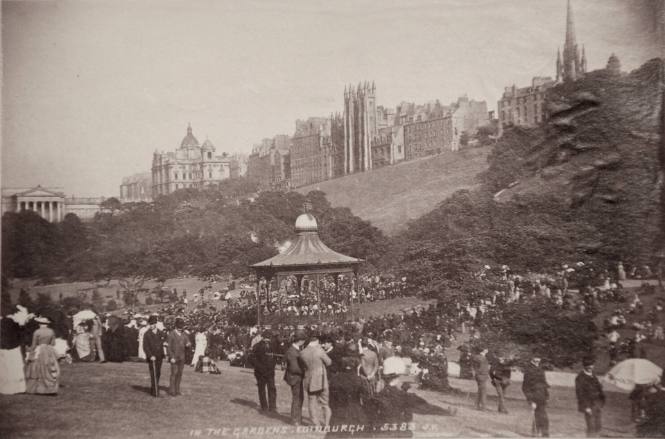 In the Gardens, Edinbourgh