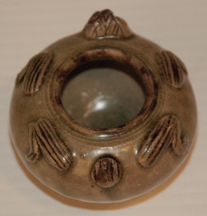 Yueh Ware, frog-shaped, water pot