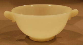 Bowl with butterfly wing-form handles