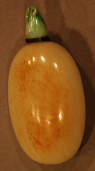 White and russet jade snuff bottle with jadeite stopper