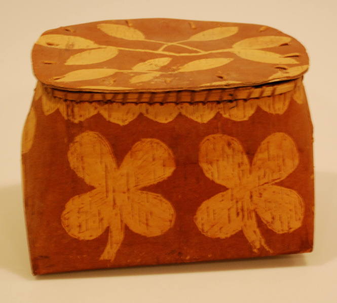 Container (flower or clover design)