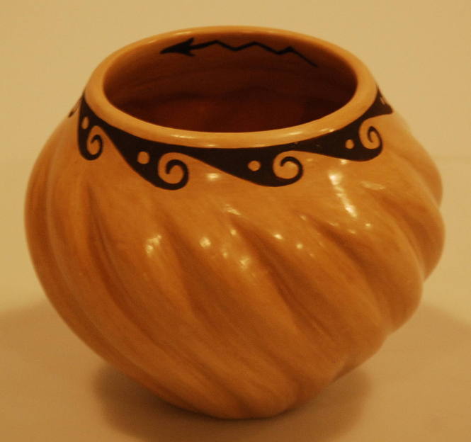 Buff Swirl Pot with Brown Designs