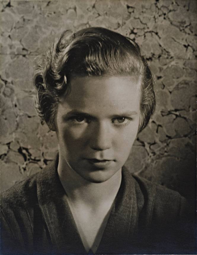 Aline Bernstein Saarinen, class of 1935
