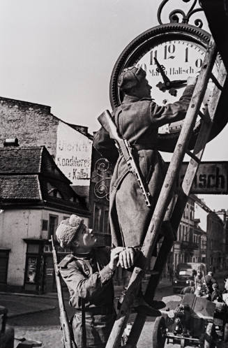 Resetting German Clocks Forward to Moscow Time