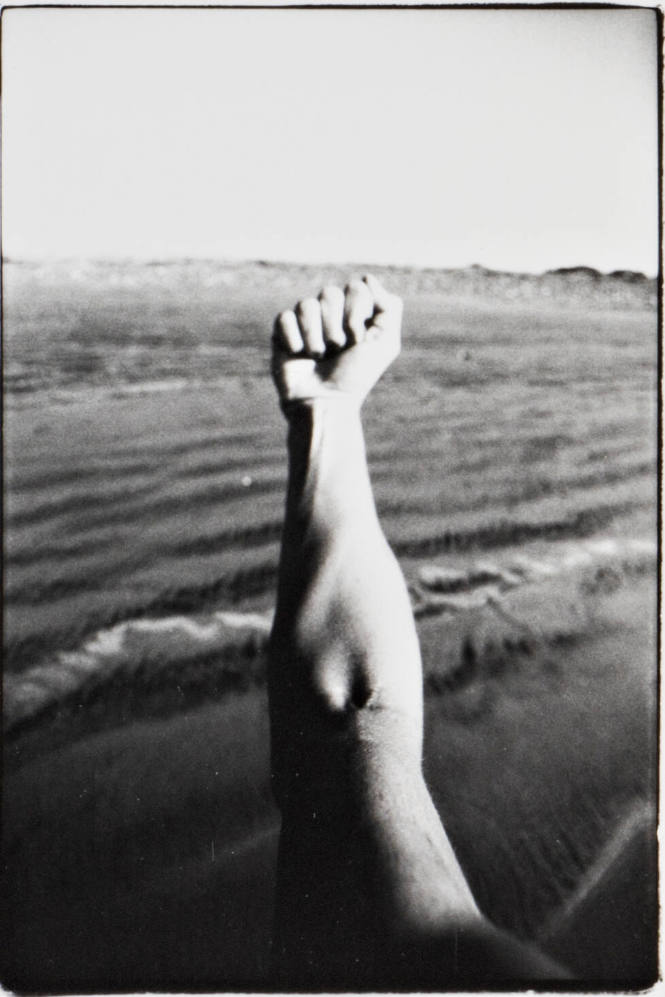 Baja, California (16 January 1980), sequence of 6