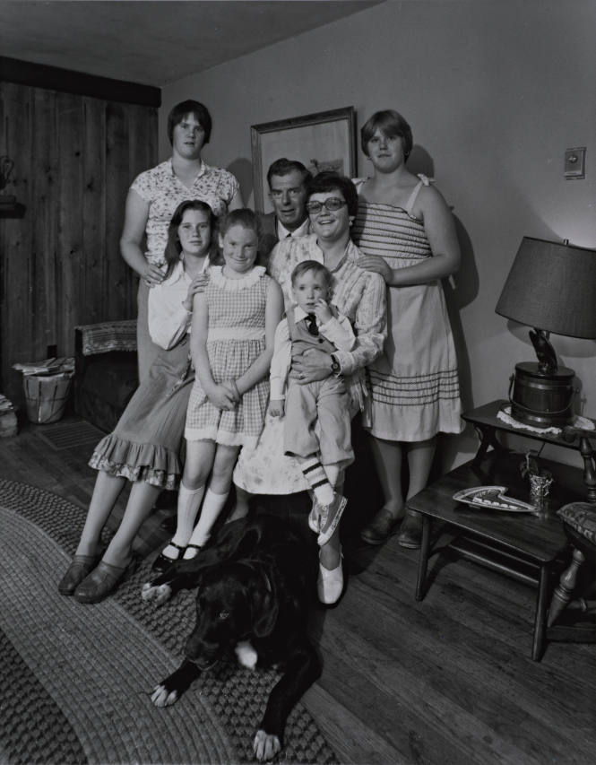 Untitled (Family of 7 & Dog)