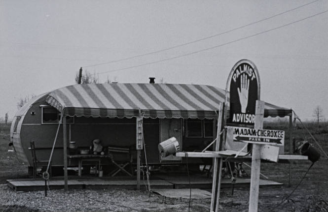 Madam Cherokee, Palmist Advisor, Mississippi
