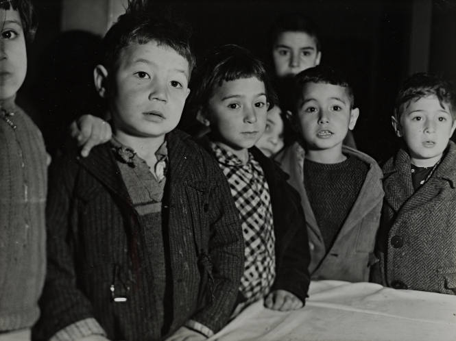 Children at Turkish tobacco factory