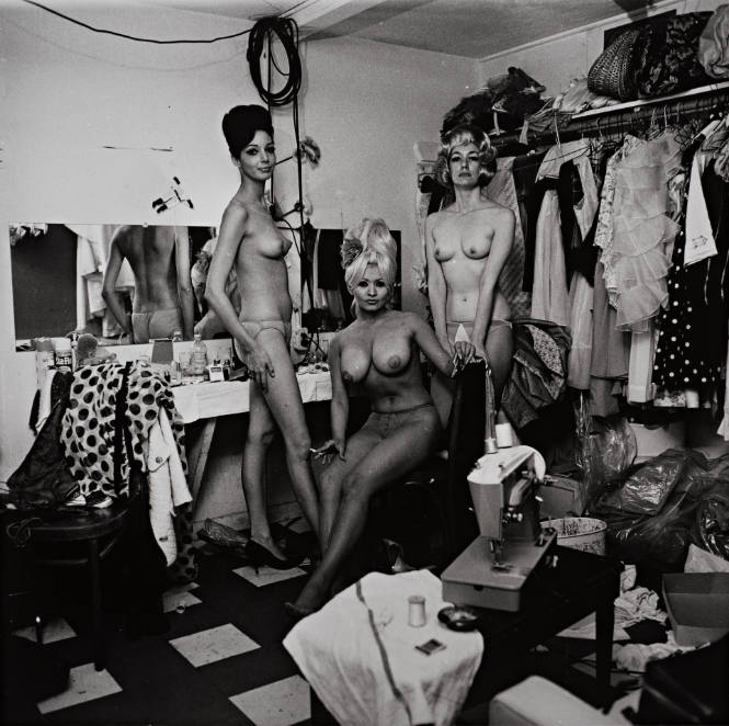 Topless Restaurant