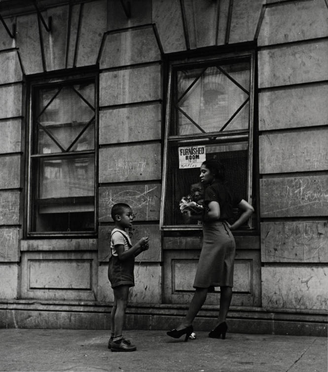 Untitled [Street scene 2], from the series Harlem Document