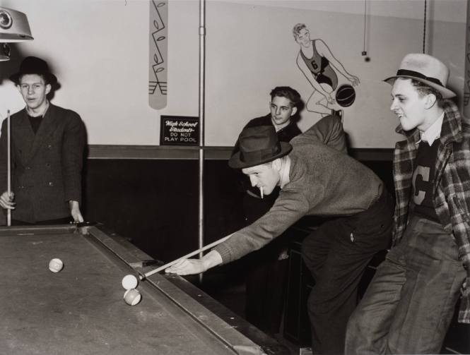 Pool Hall, Illinois