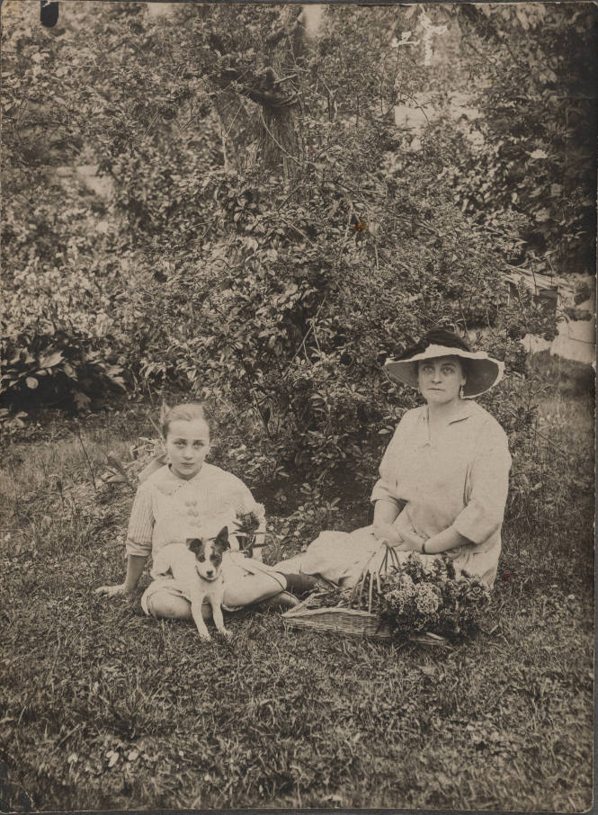 Kate Steichen and Clara Smith Steichen with Dog