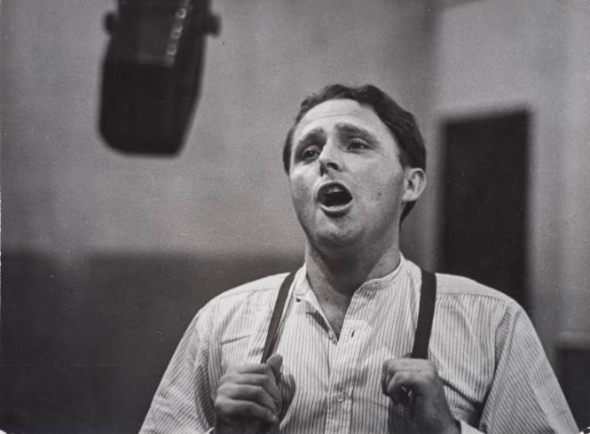 Candid studies of recording artists