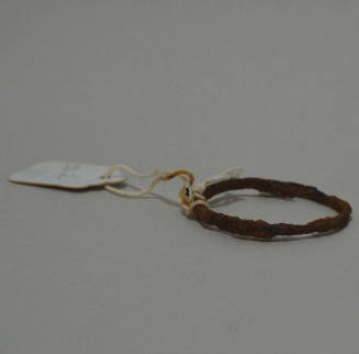 Small ring (bracelet)
