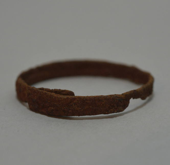 Small ring (bracelet)