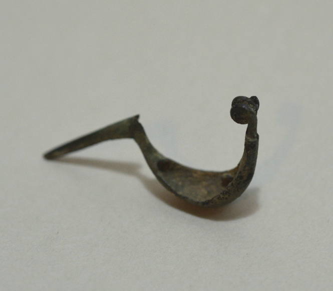 Small fibula with triple spiral spring