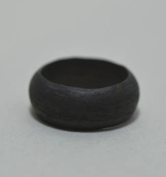 Plain finger ring, convex band
