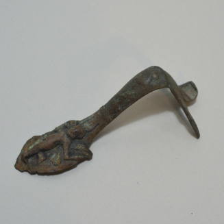 Handle with relief of Eros and animals