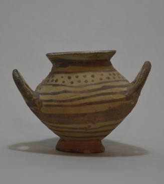 Apulian buffware kreter, with linear and dotted ornament
