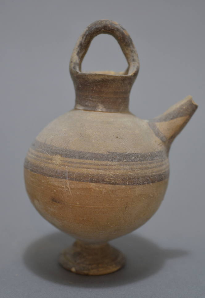 Feeding bottle with strap handle white painting ware with brown bands