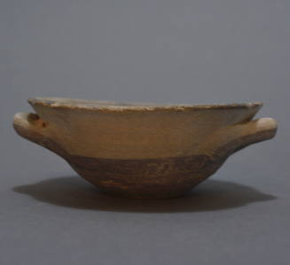 Bowl with lateral handles; decoration of brown bands