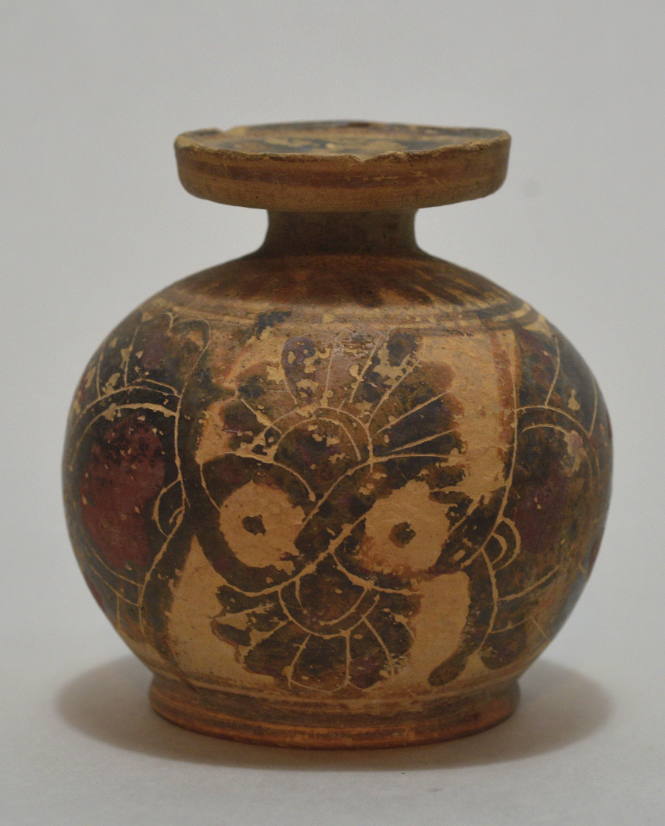 Italo-Corinthian round aryballos decorated with quatrefoil palmette