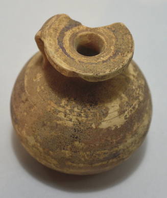 Corinthian round aryballos, decorated with encircling bands