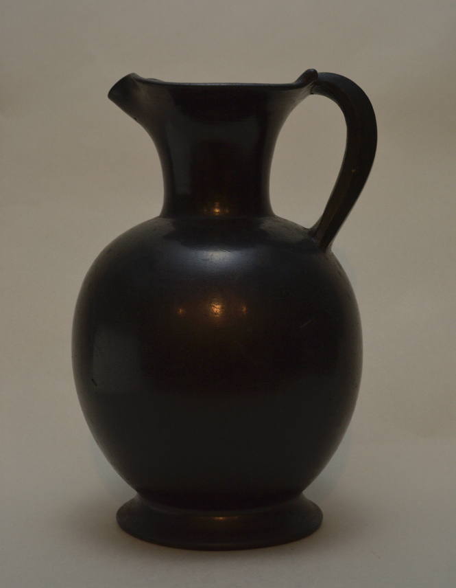 Etruscan bucchero olpe, with globular body