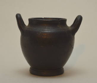 Clack-glazed lebes with vertical handles on shoulder