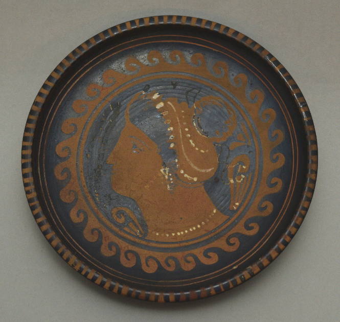Red-figure dish with head of a woman(Apulian or Campanian)