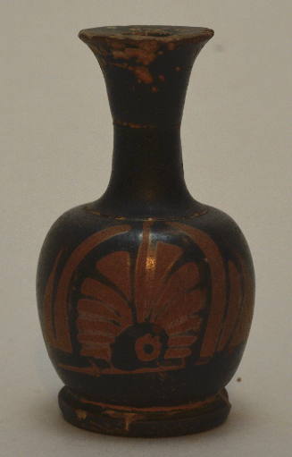 Red-figure squat lekythos, palmette design