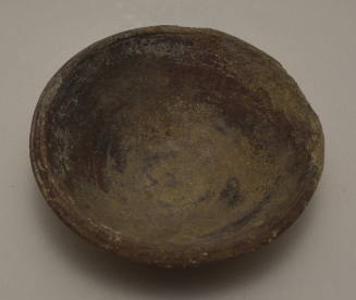 Heavy earthenware bowl without decoration