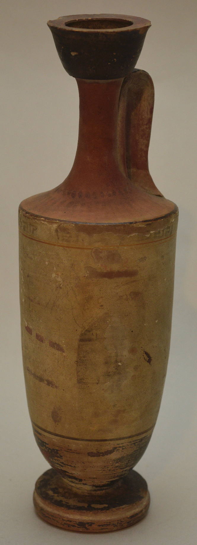 Attic white-ground lekythos ornamented with traces  of scene at a grave: female grave stele with rays on neck