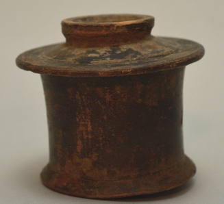 Black-glazed lidded pyxis