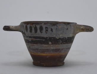 Skyphos with black and red bands of decoration