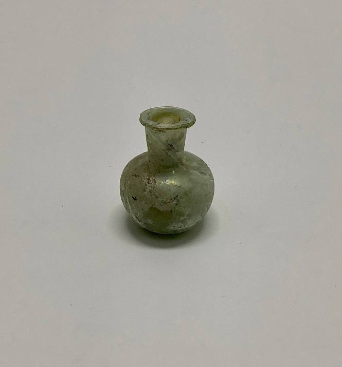 Miniature vessel with globular body and everted rim