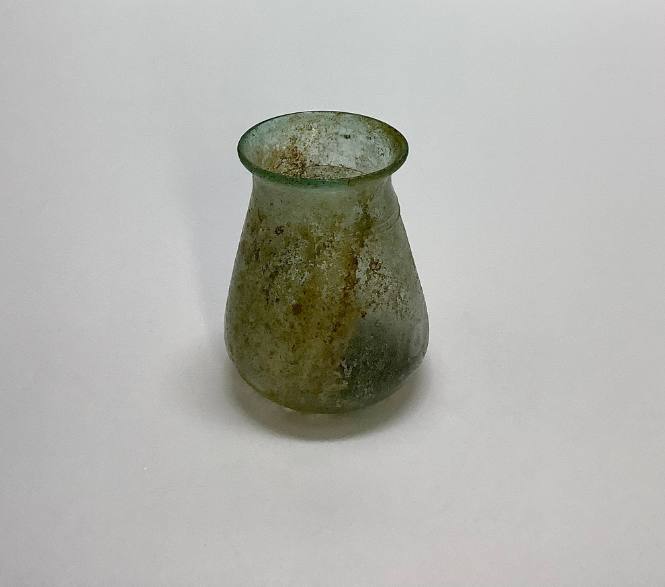 Roman  beaker with trailed thread below rim